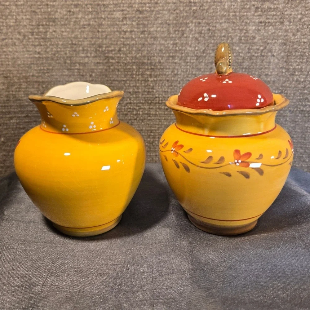 Demdaco Bienvenue Ceramic Creamer and Sugar Bowl Set Yellow‎ Floral 2003